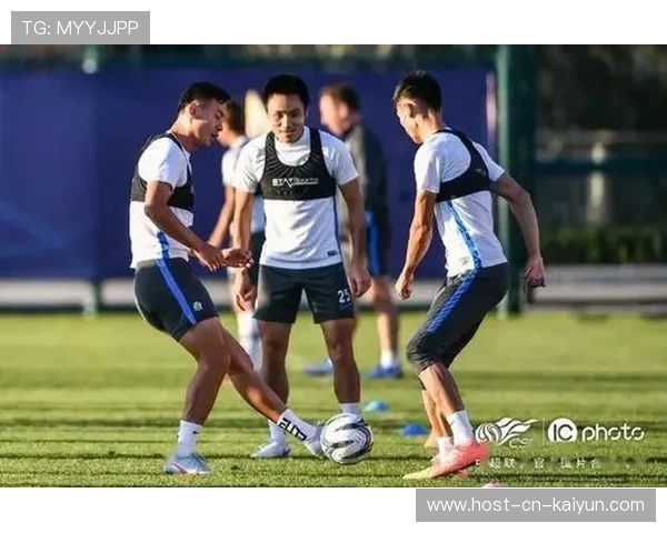 足球运动员职业权益保护法案正式实施，行业规范不断完善，足球职业运动员标准